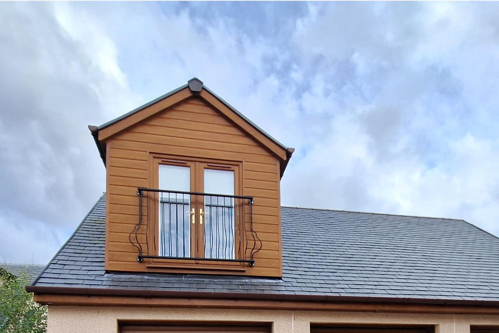Lanarkshire Apartment- Views- Sleeps 4- Balcony 拉克霍尔 外观 照片